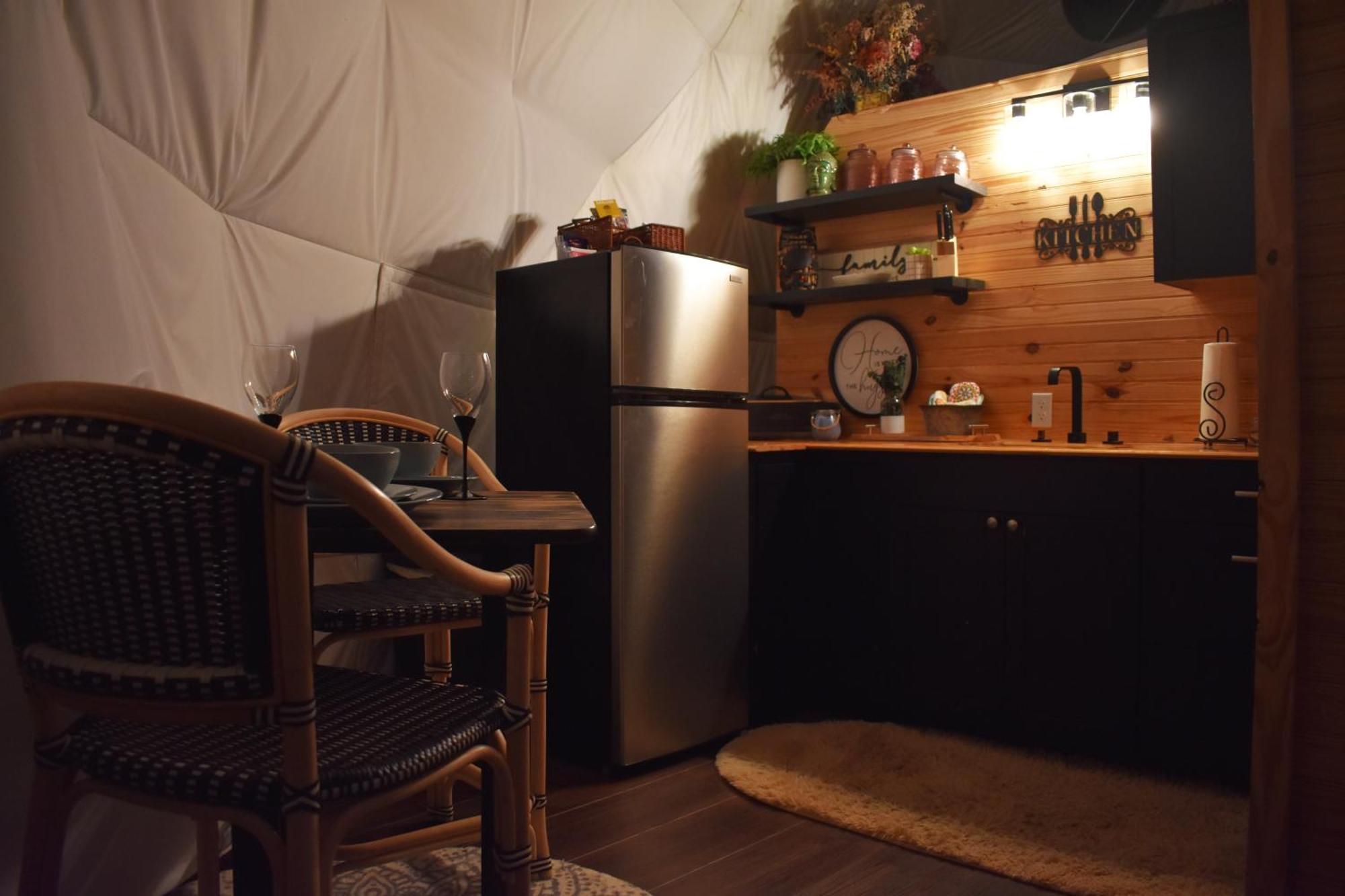Waterfront Luxury Glamping Dome Hotell Rogersville Eksteriør bilde